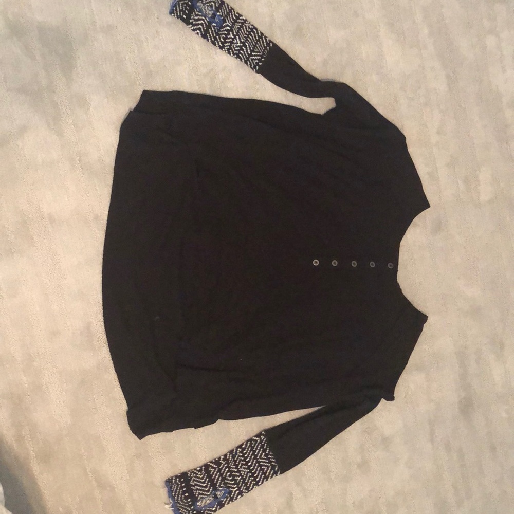 Super cute long sleeve shirt